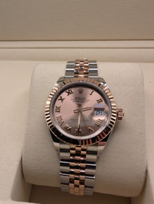 Rolex Lady-Datejust 279171 - Zoomed In