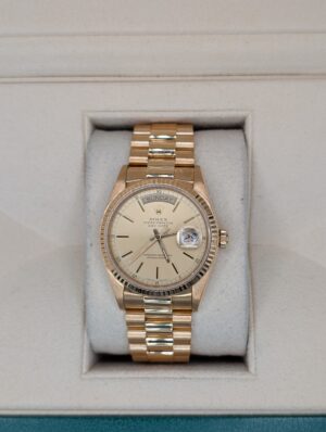 Rolex - Day-Date - 18038 - Zoomed In
